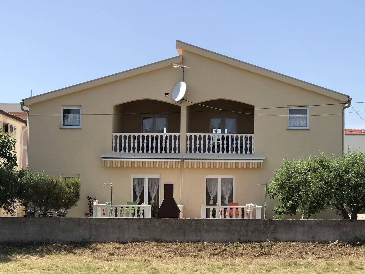 Apartments Villa Engeli Vir Exterior foto
